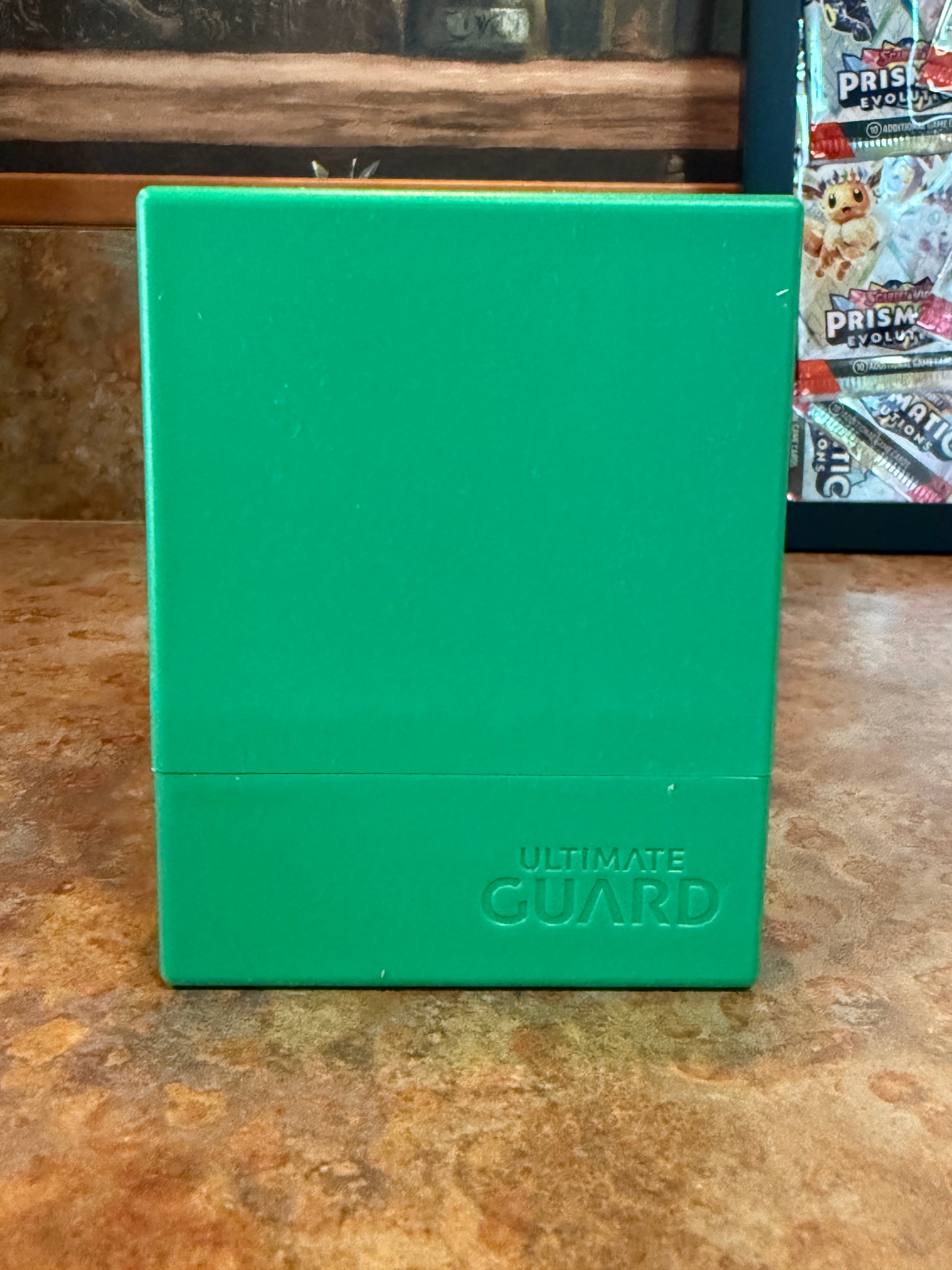 Ultimate Guard Boulder 100+ Deck Box - Solid