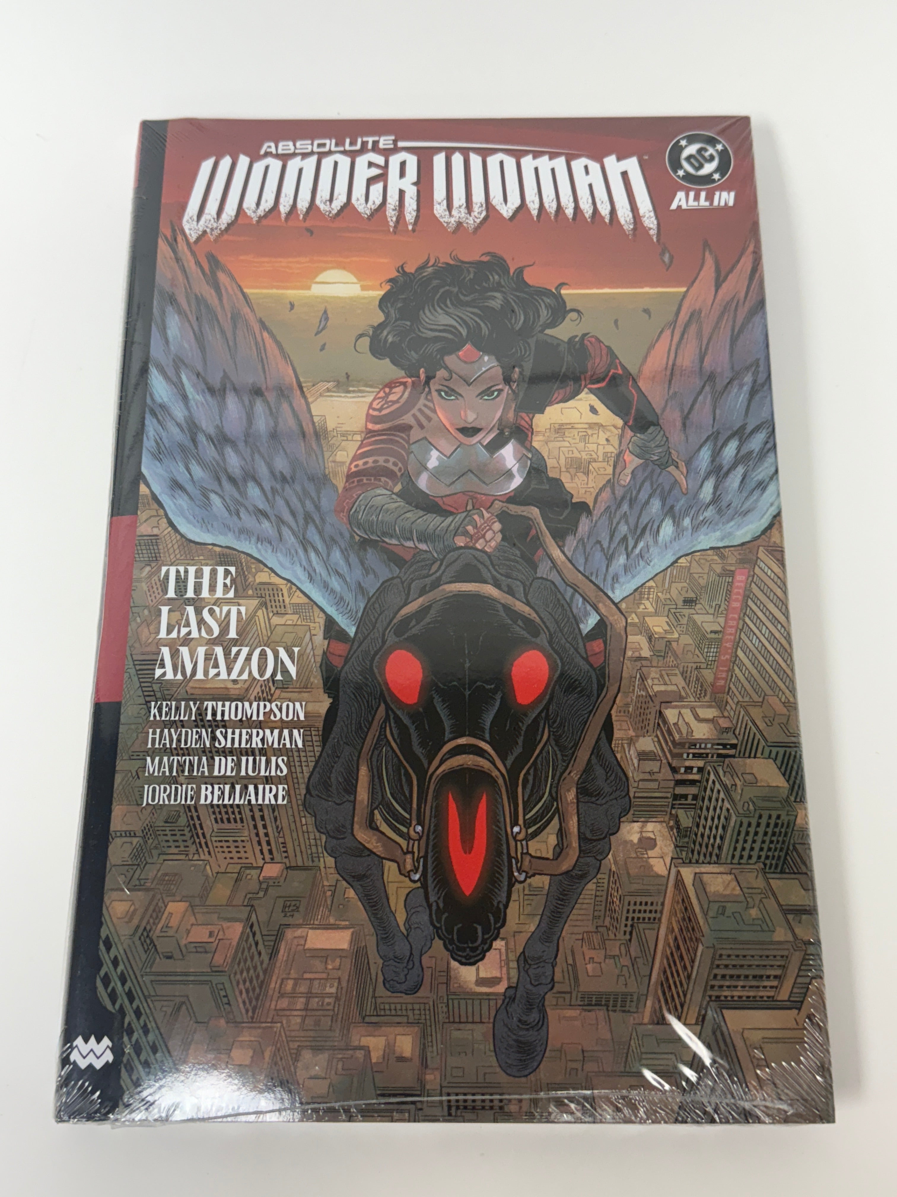 Absolute Wonder Woman Vol 1: The Last Amazon