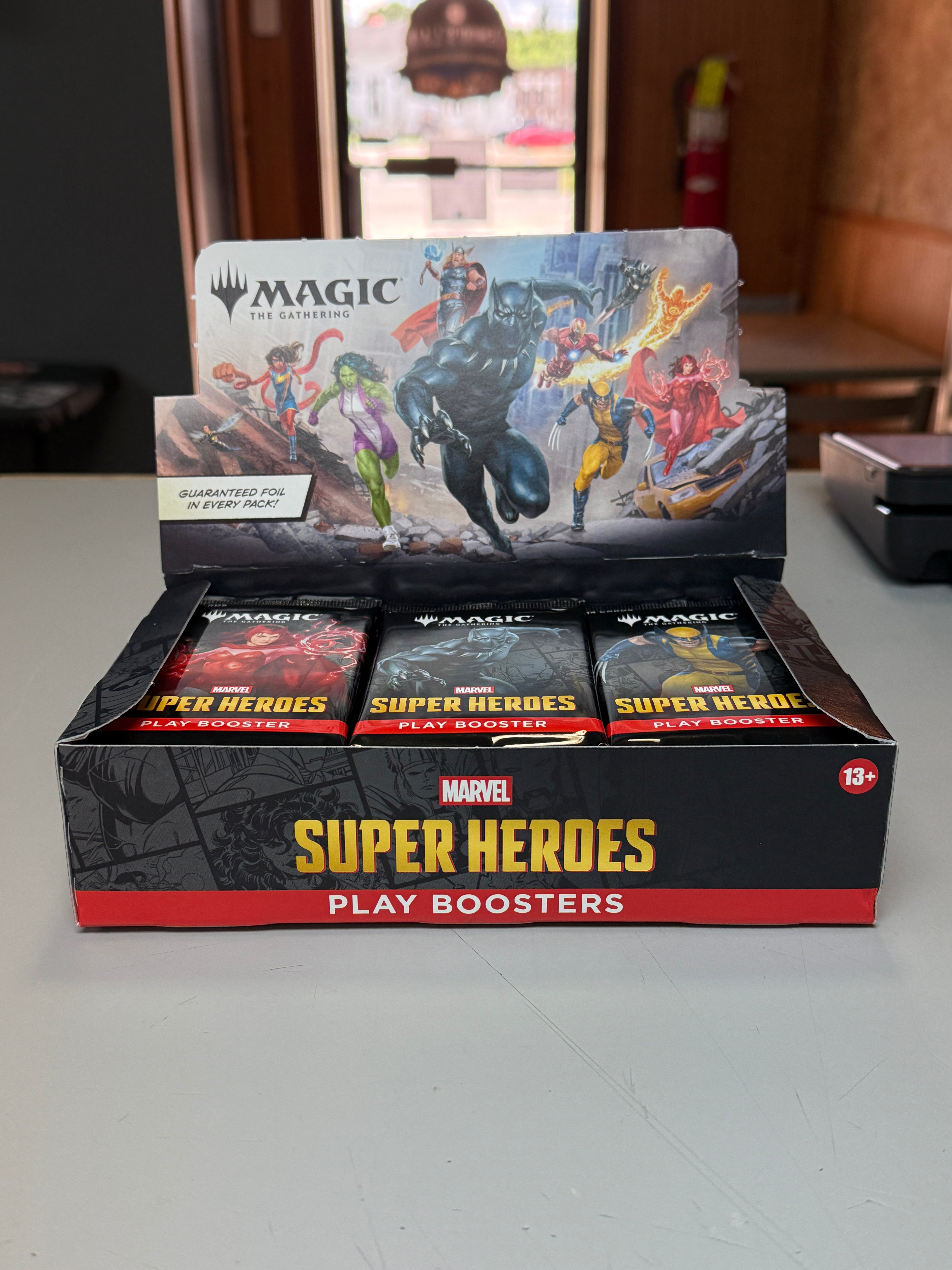 Magic The Gathering: Super Heroes - Play Booster
