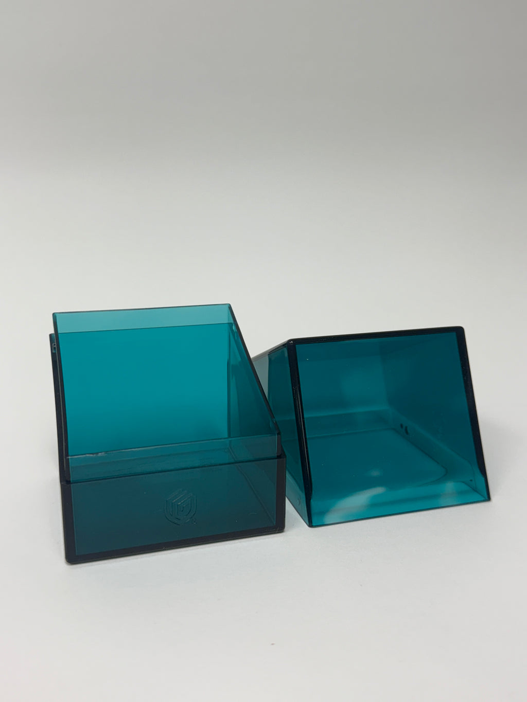 Ultimate Guard Boulder 100+ Deck Box - Clear
