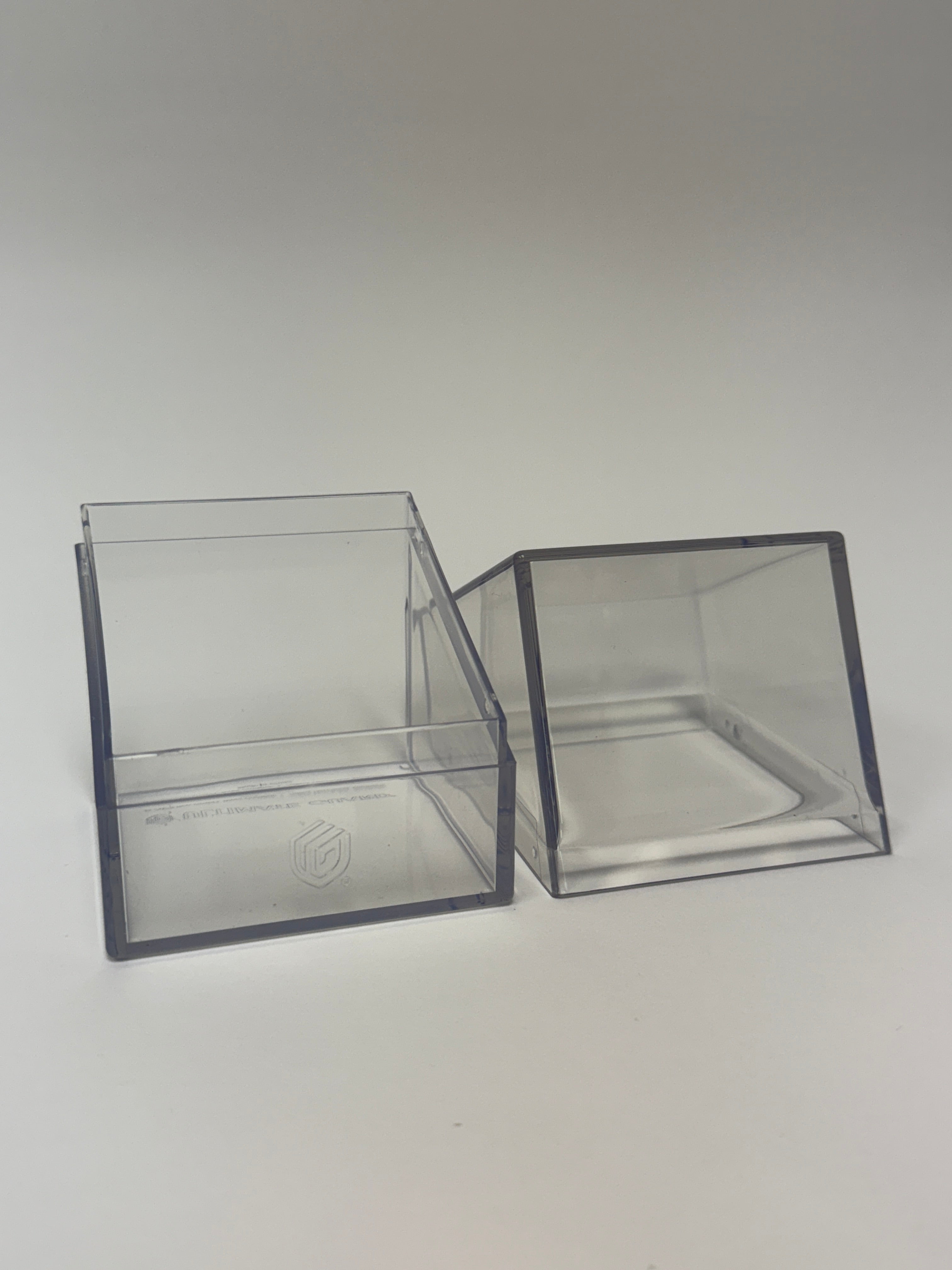 Ultimate Guard Boulder 100+ Deck Box - Clear