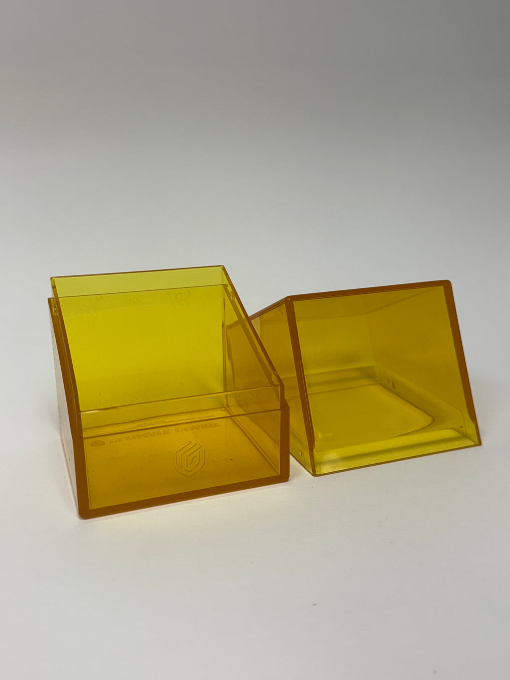 Ultimate Guard Boulder 100+ Deck Box - Clear